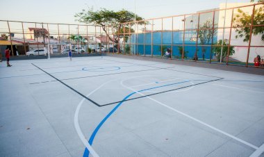 Moradores do bairro Suíssa celebram nova estrutura da Praça Professor Manoel Franco Freire