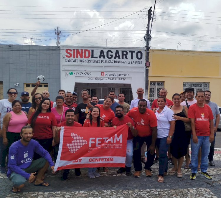 Servidores públicos de Lagarto estão há quase 60 dias sem receber salário; ex-vereador Matheus Correa participou de assembleia do Sinlagarto e reafirmou apoio a categoria