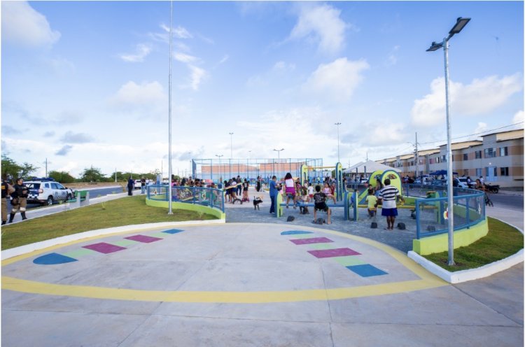 Bairros Lamarão e 17 de Março ganham novas praças e moradores comemoram espaços de lazer