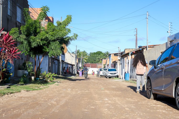 Prefeitura de Aracaju inicia obras de infraestrutura no Recanto dos Cajueiros e comunidade celebra